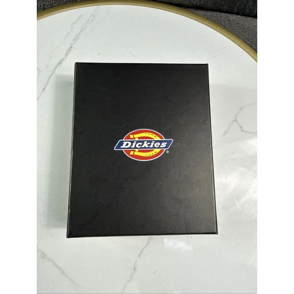 Dickies Men’s Brown Leather Bifold Wallet Textured Stitching Logo Slim Gift Box